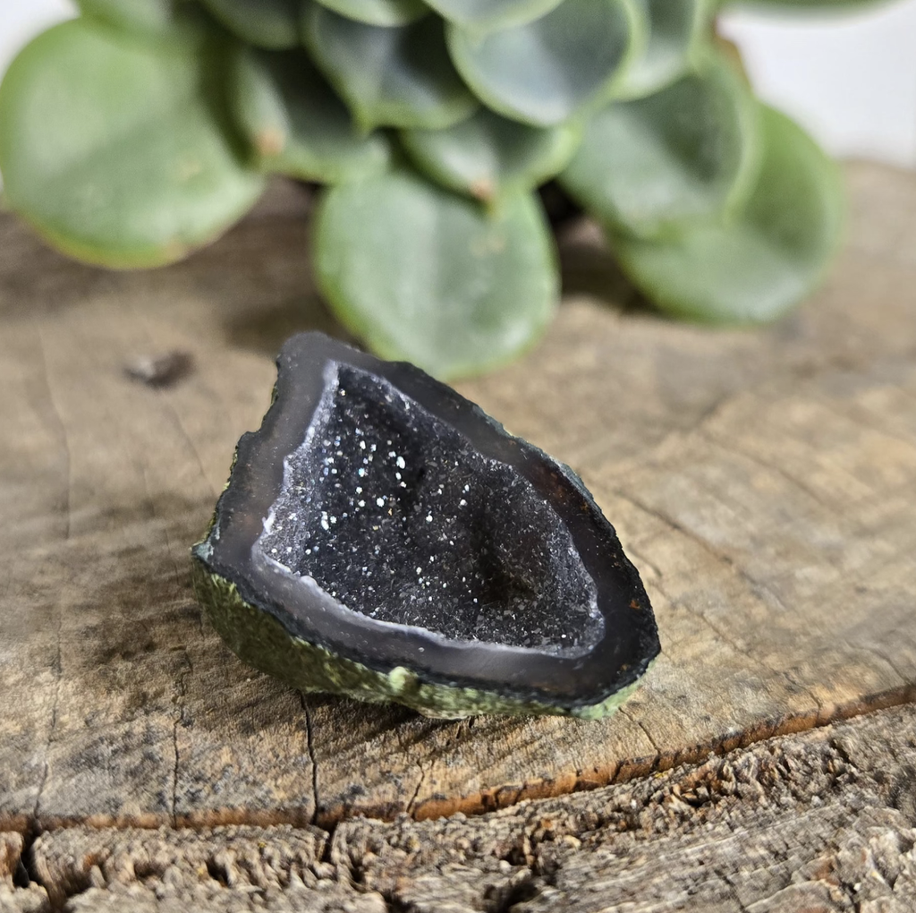 Tabasco Geode – Small (Illianite Geode)